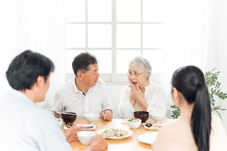親の入れ歯が合わないと感じたら？町田で相談先を探す前に知っておきたいこと